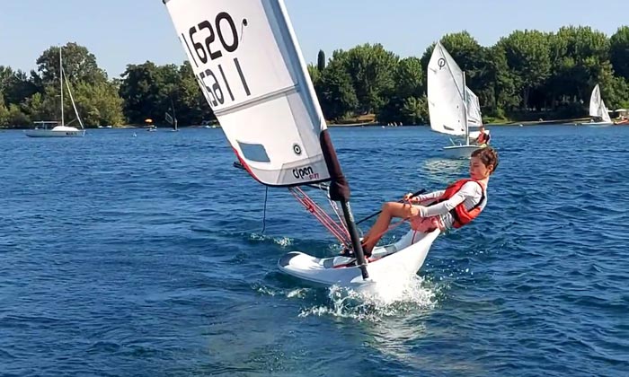 Scuola Vela sul lago